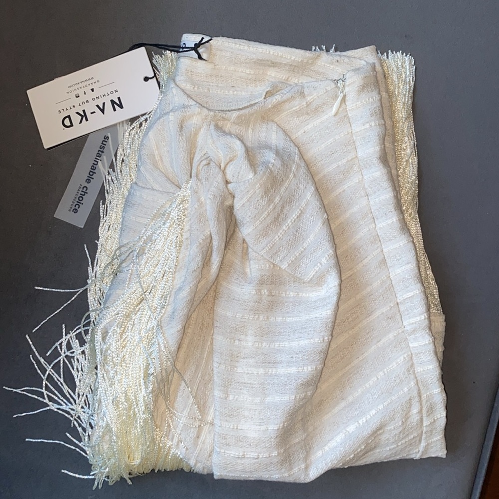NA-KD skirt